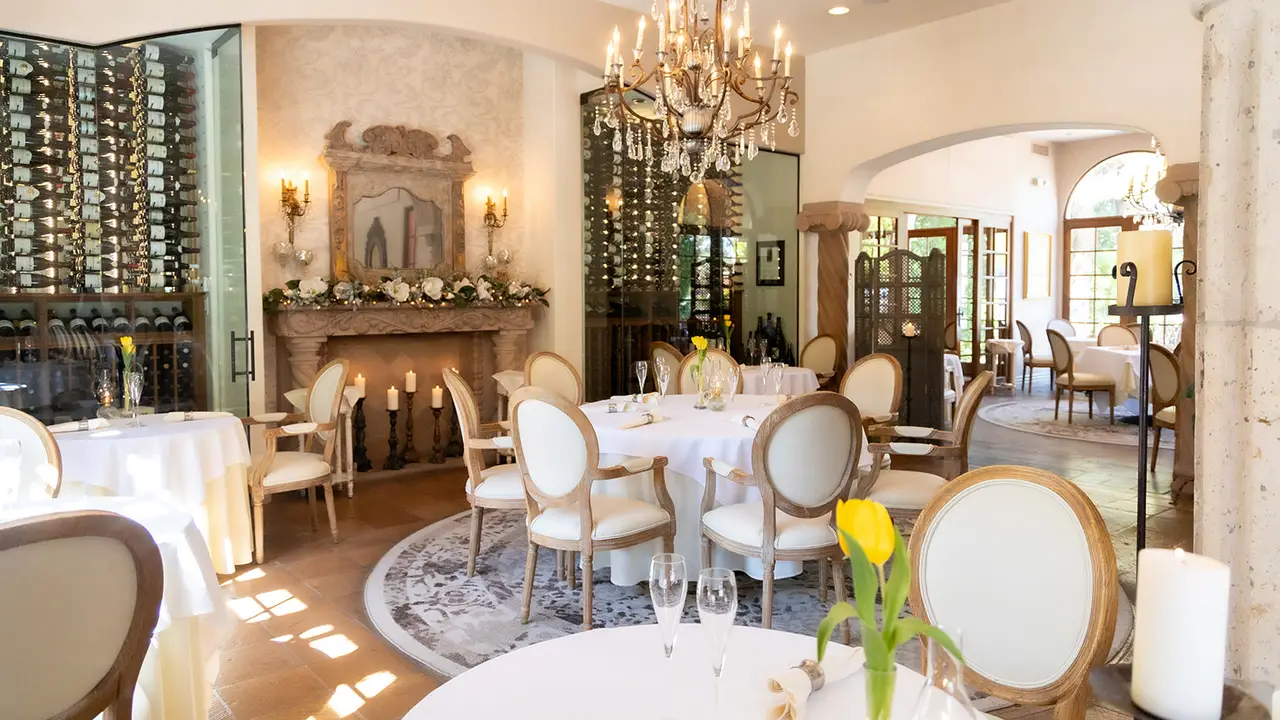 Cafe Monarch, restaurants in Scottsdale 2