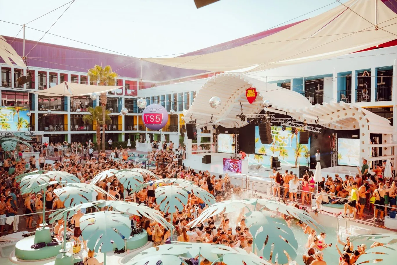 Ibiza Rocks, dayclubs in Ibiza 3