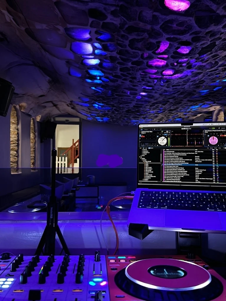 La Barran, nightclubs in Mykonos 3