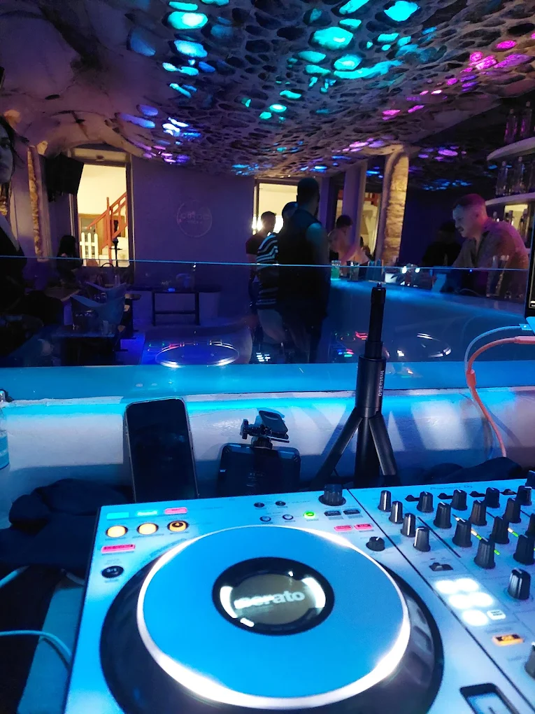 La Barran, nightclubs in Mykonos 5