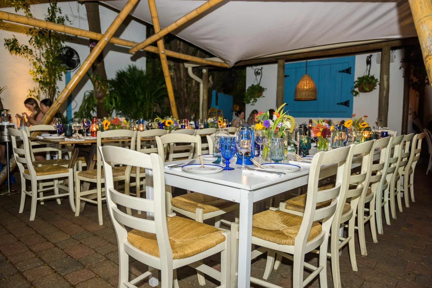 Mandolin Aegean Bistro - mand court