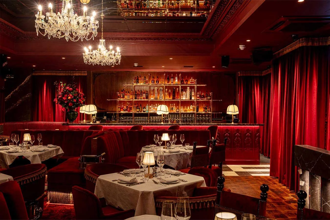 Mistress of Mayfair, restaurants in London 2