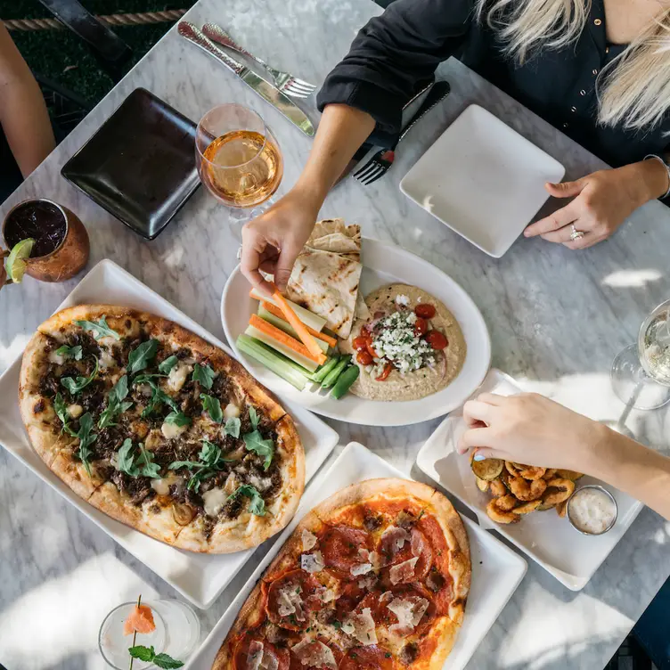 Olive & Ivy, restaurants in Scottsdale 2