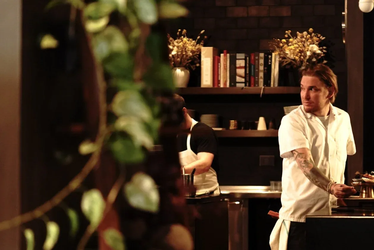 Oriole - open kitchen pass